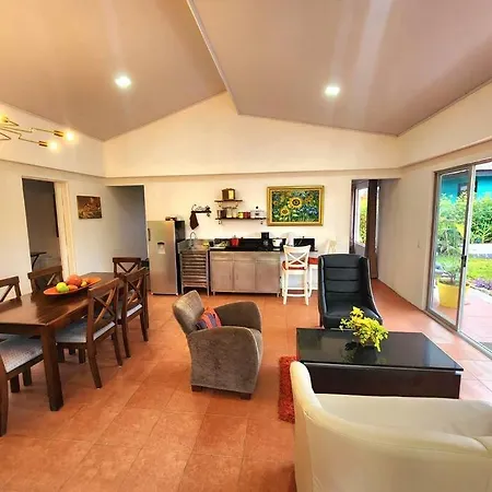 Villa Rosi En La Fortuna